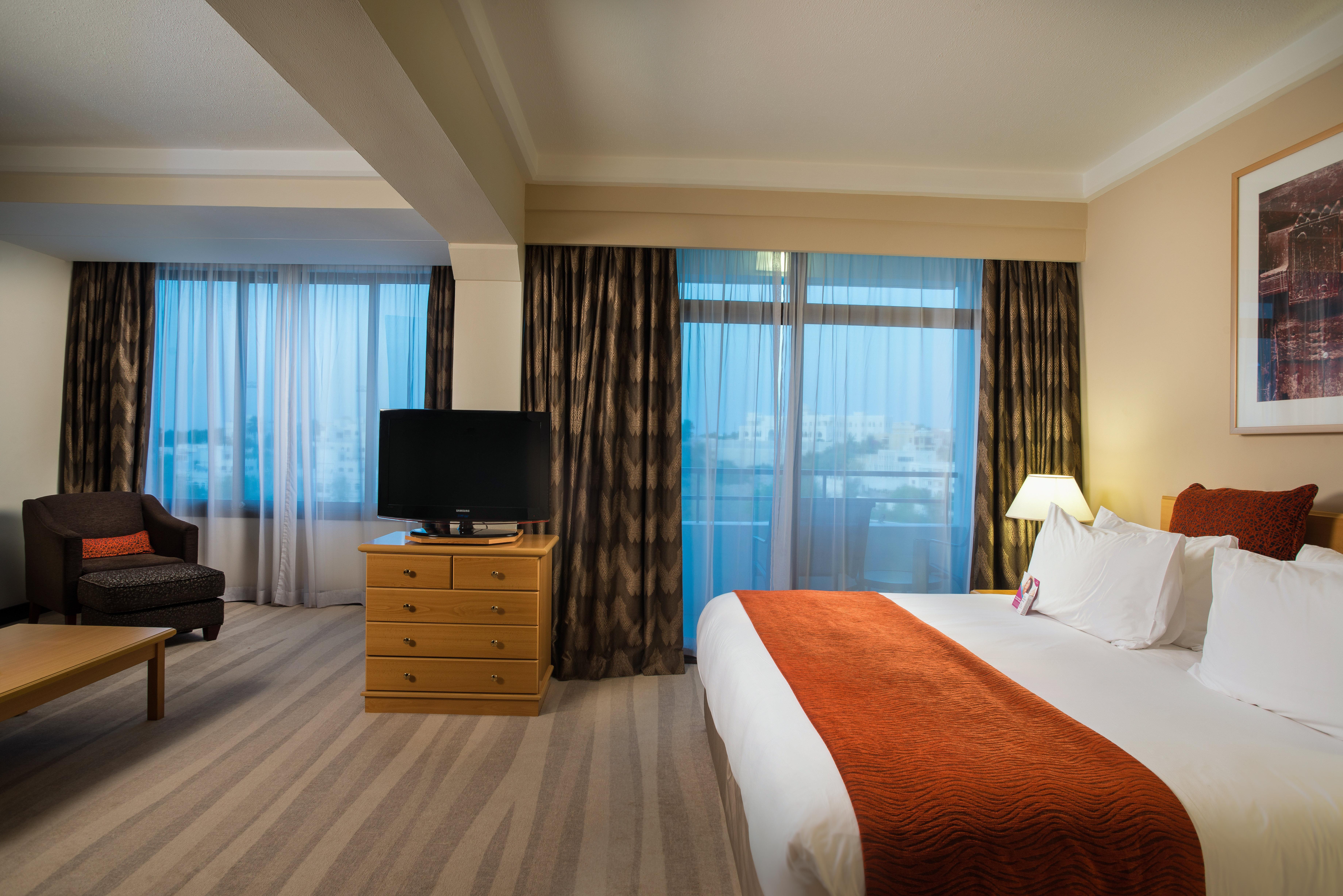 Crowne Plaza Muscat By Ihg Hotel Eksteriør billede