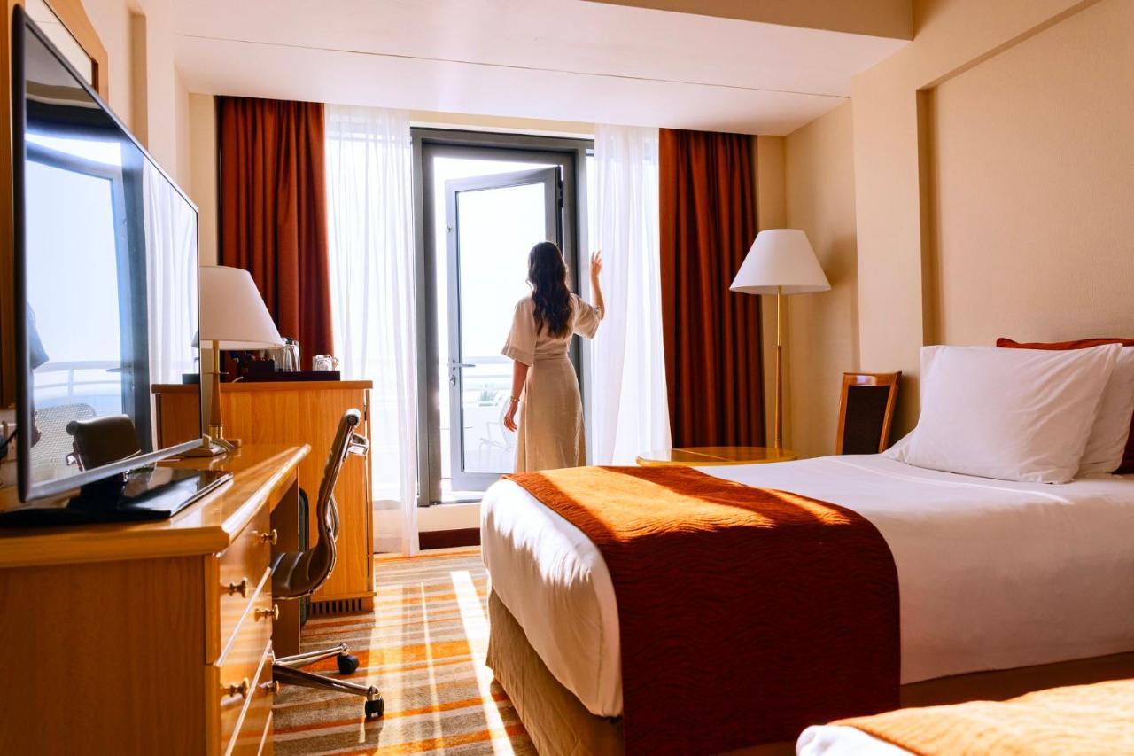 Crowne Plaza Muscat By Ihg Hotel Eksteriør billede