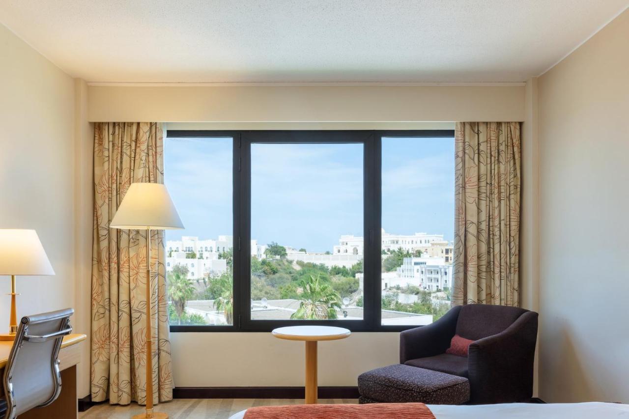 Crowne Plaza Muscat By Ihg Hotel Eksteriør billede