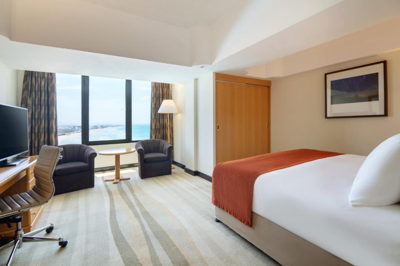 Crowne Plaza Muscat By Ihg Hotel Eksteriør billede