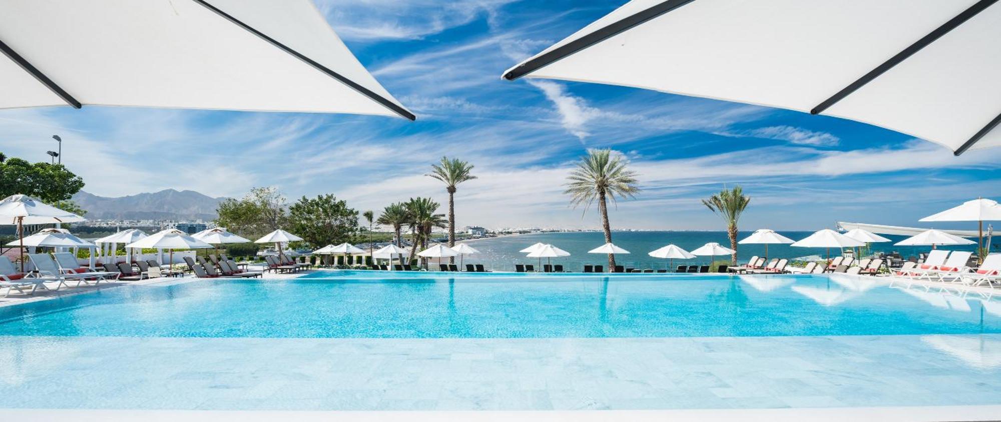 Crowne Plaza Muscat By Ihg Hotel Eksteriør billede